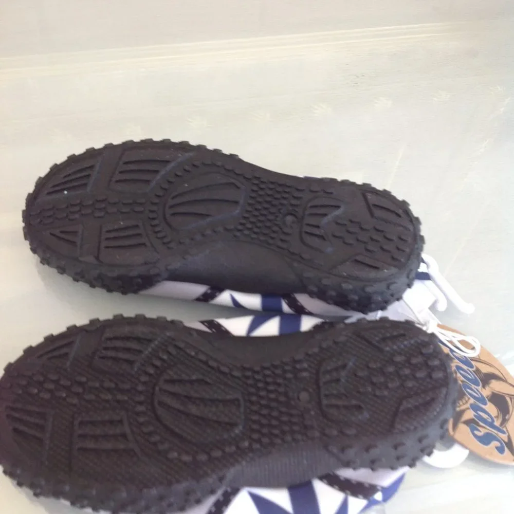 Sz 8 Childrens Speed Shark Water Shoes